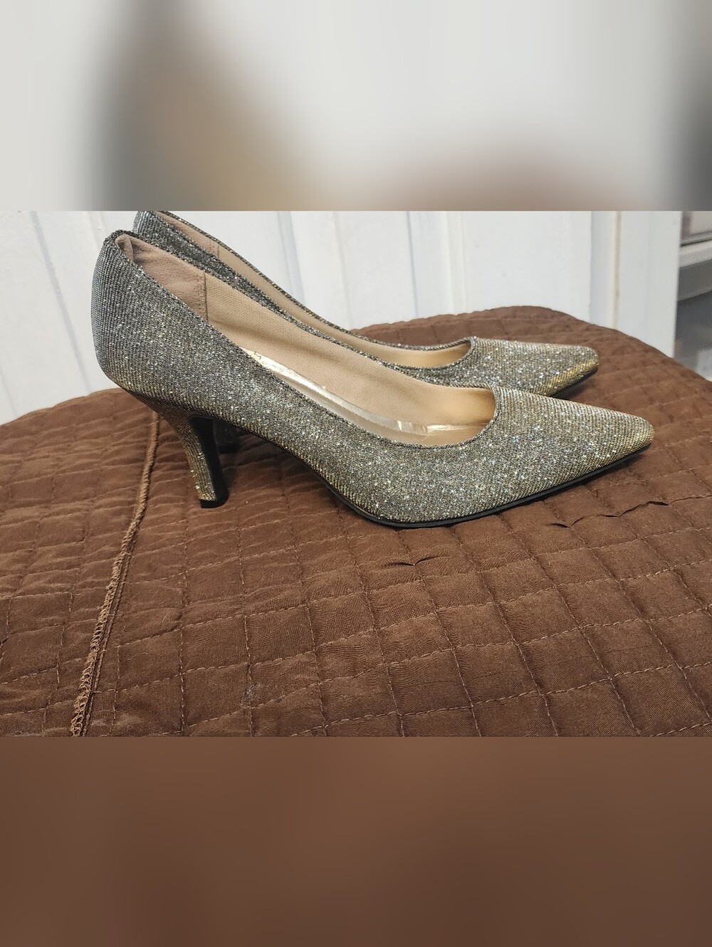 Comfort Plus by Predictions Women’s Size 8.5 Glitter Pointed Toe Heels Pumps
